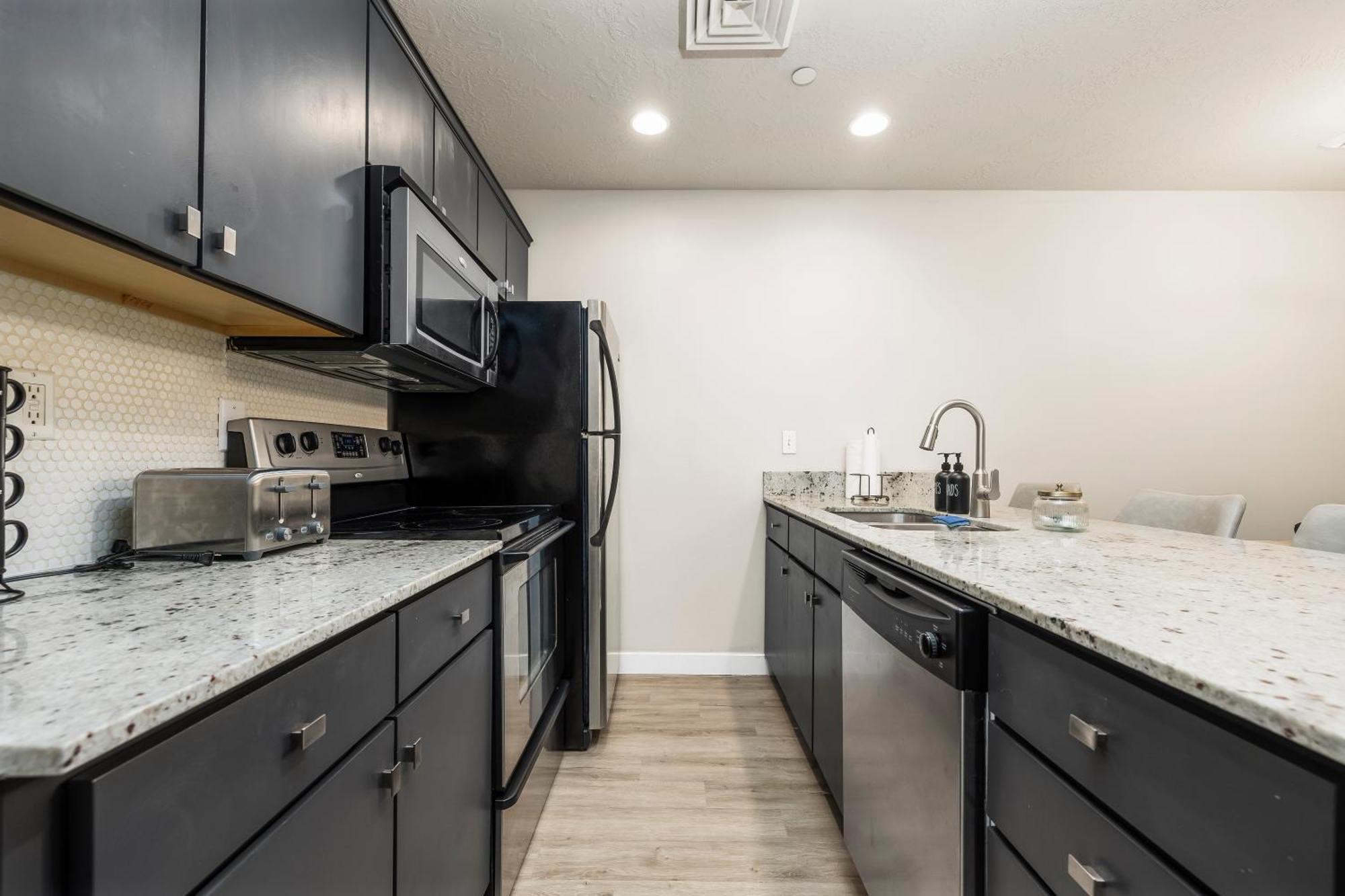 Cozy Condo Downtown ソルトレイクシティ エクステリア 写真